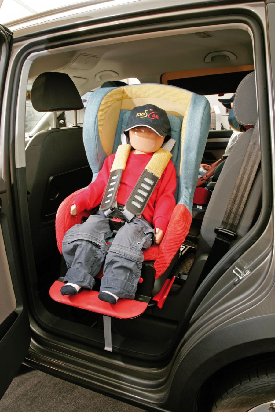  Volkswagen Touran 2007 года  (фото 14 из 74)